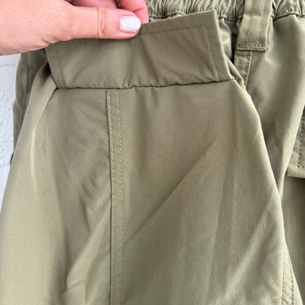 Love tree women’s Olive Loose Fit Parachute Cargo Pants, size Medium - Picture 13 of 15